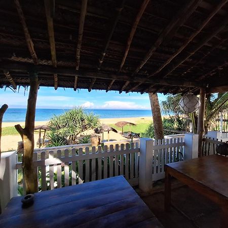 Sailors' Bay Bed & Breakfast Hikkaduwa Bagian luar foto