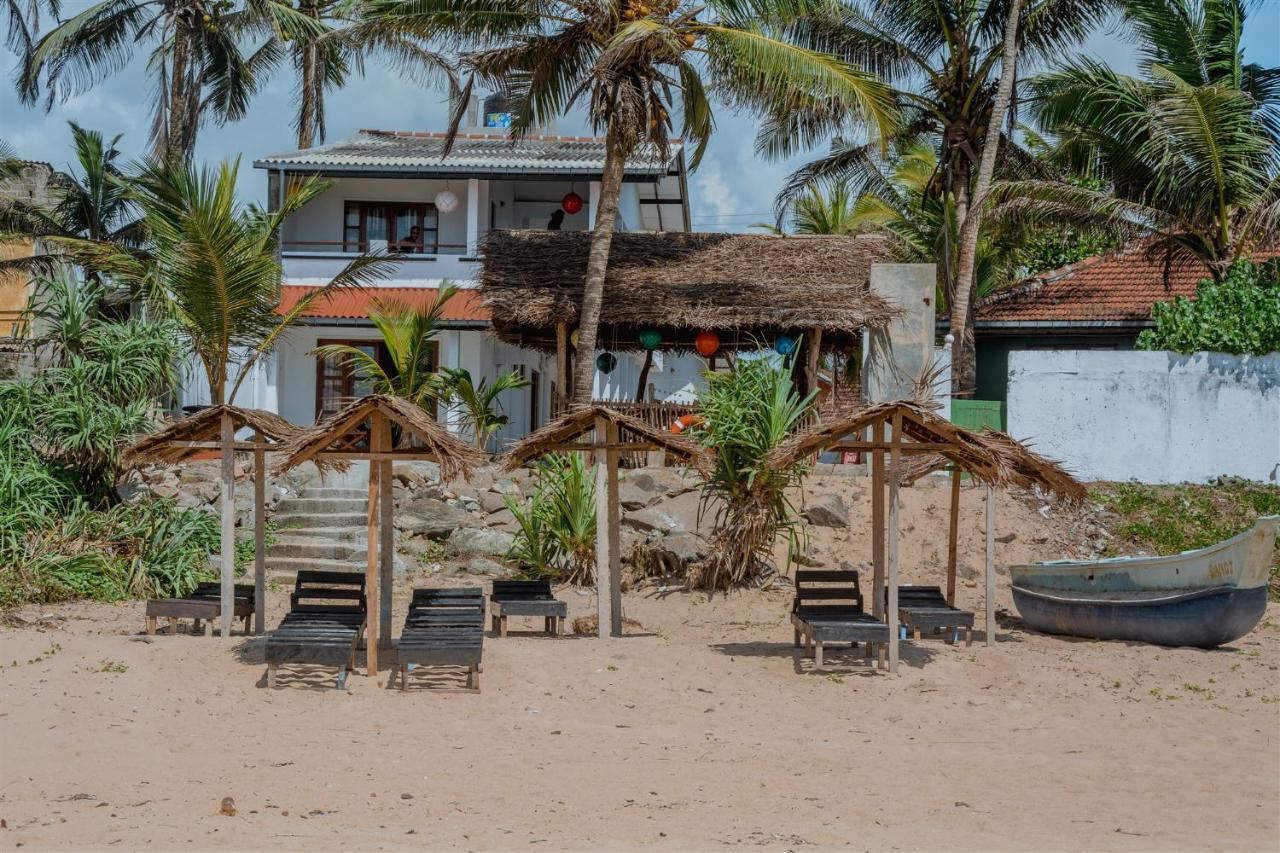 Sailors' Bay Bed & Breakfast Hikkaduwa Bagian luar foto
